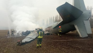Ukrayna’nın askeri kargo uçağı düşürüldü:10 kayıp var