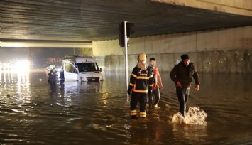 Gaziantep'de etkili sağanak yağış sebebiyle vatandaşlar mahsur kaldı
