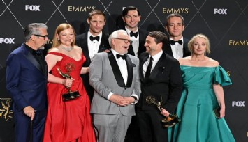 75. Emmy Ödülleri'nde kırmızı halı şıklığı