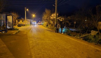 İzmir'de yol kenarında vahşet: 1 kişi öldü, 1 kişi ağır yaralı