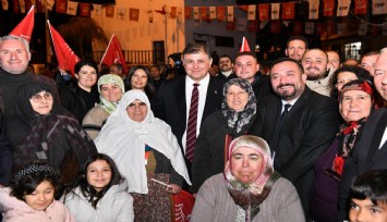 Başkan Cemil Tugay Ödemişlilerle İzmir Marşı'nı söyledi