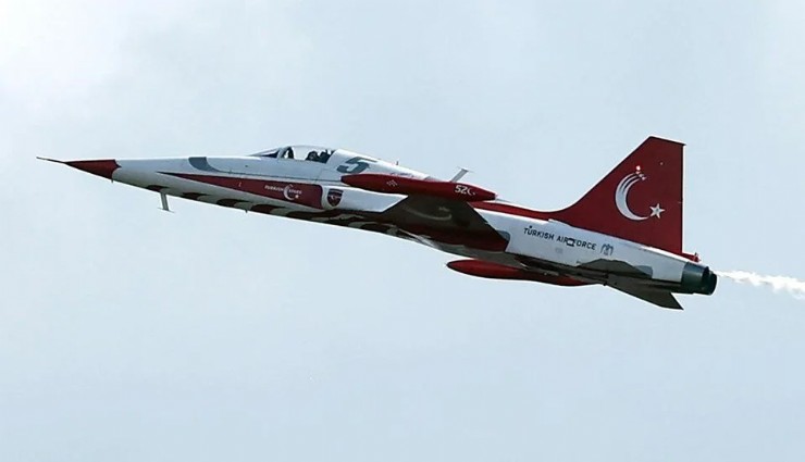 Konya’da Türk Yıldızları uçağı düştü