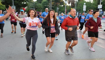 Maraton İzmir'de start verildi