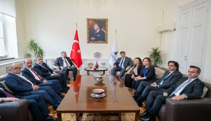 CHP Ege Bölgesi İl Başkanlarından Başkan Tugay’a tebrik ziyareti