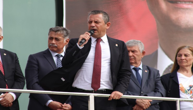 CHP Genel Başkanı Özel, Uşak Belediyesini ziyaret etti