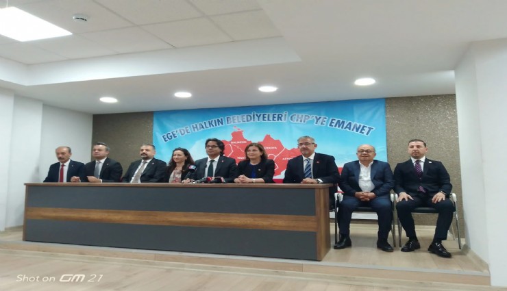 CHP'nin il başkanları İzmir'de buluştu