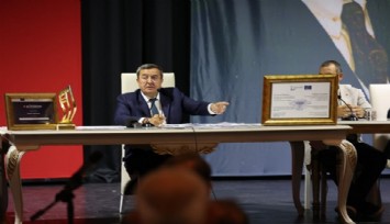 Konak Belediye Meclisinde ödül gururu