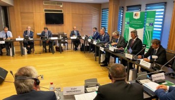 Başkan Soyer Avrupa’nın yerel yönetim politikalarının belirlendiği toplantıya katıldı