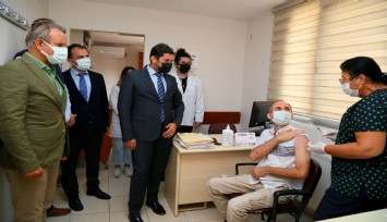 Yerli aşı 'TURKOVAC' İzmir'de gönüllü vatandaşlara ilk kez uygulandı  