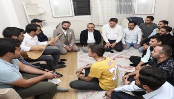Başkan Sürekli’den gençlerle türkülü sohbet  