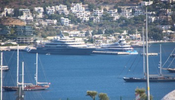 Bodrum'da mega yatların gösterisi