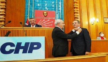 Ayvalık Belediye Başkanı Mesut Ergin CHP’ye katıldı