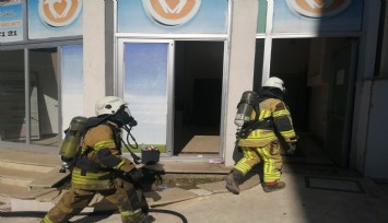 Aliağa'daki tıp merkezinde yangın çıktı, hastalar tahliye edildi