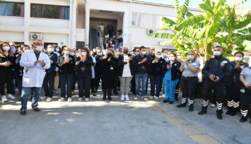 Eşrefpaşa Hastanesi çalışanlarına saldırı protesto edildi