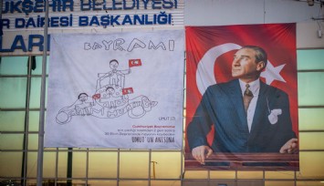 Depremde hayatını kaybeden Umut'un Cumhuriyet resmi dalgalanıyor