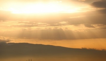 Ege'de hava bulutlu, yer yer yağışlı