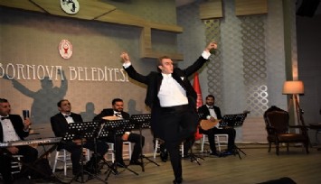 Atatürk Bornova'da sevdiği şarkılarla anıldı
