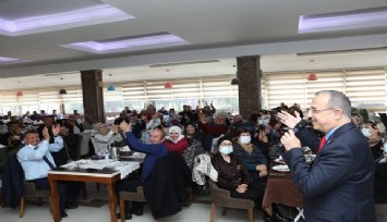 AK Parti İzmir İl Başkanı Sürekli, Bergama’dan mesaj verdi: Hizmetimizi birileri gibi ayırarak, kayırarak üretmiyoruz
