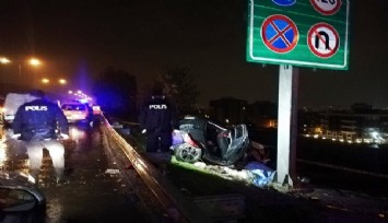 İzmir’de kaza sonrası hurdaya dönen aracın sürücüsü hayatını kaybetti  