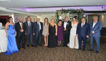 Pandemiyle gelen mutluluk; Londra'da tanıştılar, İzmir'de evlendiler