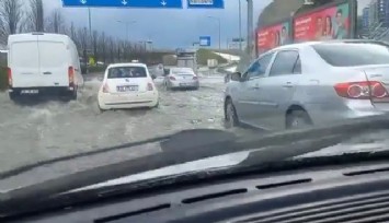 İzmir sular altında kaldı