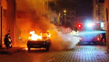 Otomobili ateşe verip video çekti  