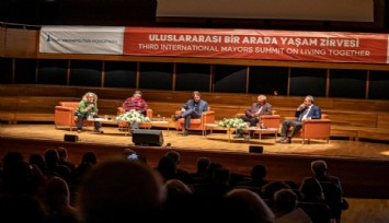 İzmir’de düzenlenen Uluslarararası Bir Arada Yaşam Zirvesi’nde “birlikte mücadele” çağrısı