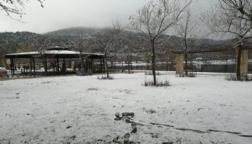 İzmir'in ilçelerine mevsimin karı düştü  