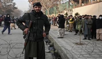 Taliban pasaportlarını geri verdi