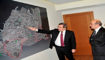 Başkan Batur: Alsancak’tan Üçkuyular’a kadar olan tüm eski binalar yıkılıp yeniden yapılmalı