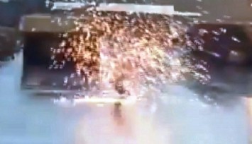 Üzerine yıldırım düştü, sağ kurtuldu