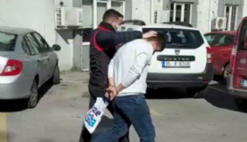 Annesini kalbinden bıçaklayarak öldürdüğü iddia edilen zanlı tutuklandı  