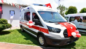 Çiğli Belediyesine 1 milyon TL'lik ambulans bağışı