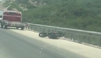 Motosiklet sürücüsü genç kız kazada hayatını kaybetti  
