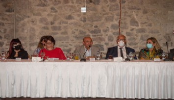 Başkan Soyer, 20 ülkenin diplomatik temsilcileriyle İzmir’de düzenlenecek Kültür Zirvesi hazırlıklarını değerlendirdi