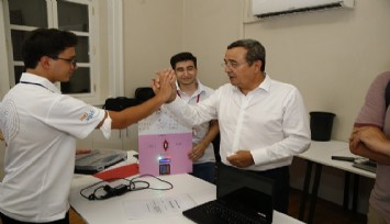 Başkan Soyer: Yeter ki gençlerimize fırsat verilsin, büyük işler başaracaklarına güvenim tam