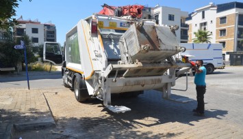 Bayram tatili için gittikleri yerde 4 bin 60 ton çöp bıraktılar