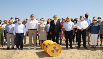 Gaziemir’de nükleer atıkların kaldırılması için 10’uncu kez “duran adam” eylemi