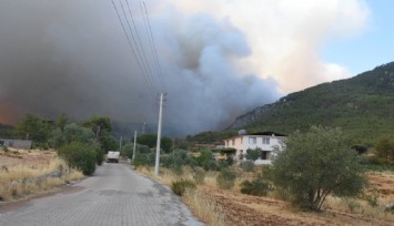 Alevlerin sardığı Köyceğiz’de mahalleler tahliye edilmeye başladı