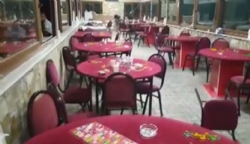 İzmir’de bağ evine kumar operasyonu: 32 kişiye binlerce lira ceza kesildi  