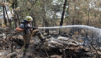 İzmir İtfaiyesinden Kissebükü’ndeki  yangına ilk müdahale eden ekip: Yangını kesmeseydik Bodrum’a kadar giderdi