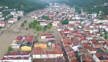 Kastamonu felaketi yaşadı: Yüzlerce araç denize sürüklendi