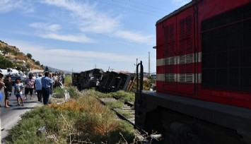 Tır, trenin önüne devrildi, facianın eşiğinden dönüldü  
