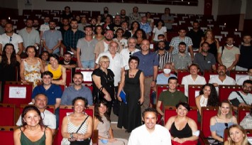 İzmir Büyükşehir Belediyesi Şehir Tiyatroları’nda  ilk buluşma