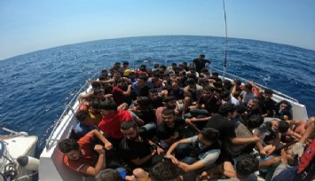 İzmir açıklarında 122 düzensiz göçmen ve 2 göçmen kaçakçısı yakalandı  