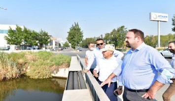 Başkan Gümrükçü  ilçedeki koku sorunu için sahada