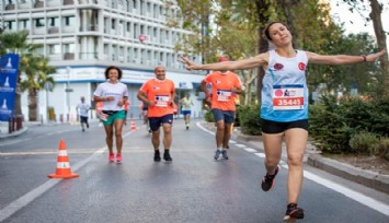 9 Eylül İzmir Yarı Maratonu'na rekor katılım  
