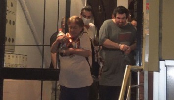 İzmir’de  'Özel Harekat' polislerini harekete geçirdi, elinde kola şişesi ve yiyeceklerle çıktı