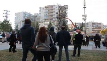 İzmir depreminde 11 can kaybının yaşandığı binanın sorumluları hakim karşısında  