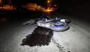 İzmir’de kaldırıma çarpan motosiklet metrelerce sürüklendi: 1 can kaybı, 1 yaralı  